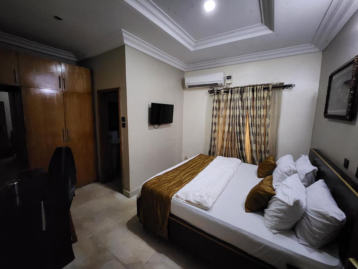 Nue-Crest Hotels & Suites إينوجو المظهر الخارجي الصورة