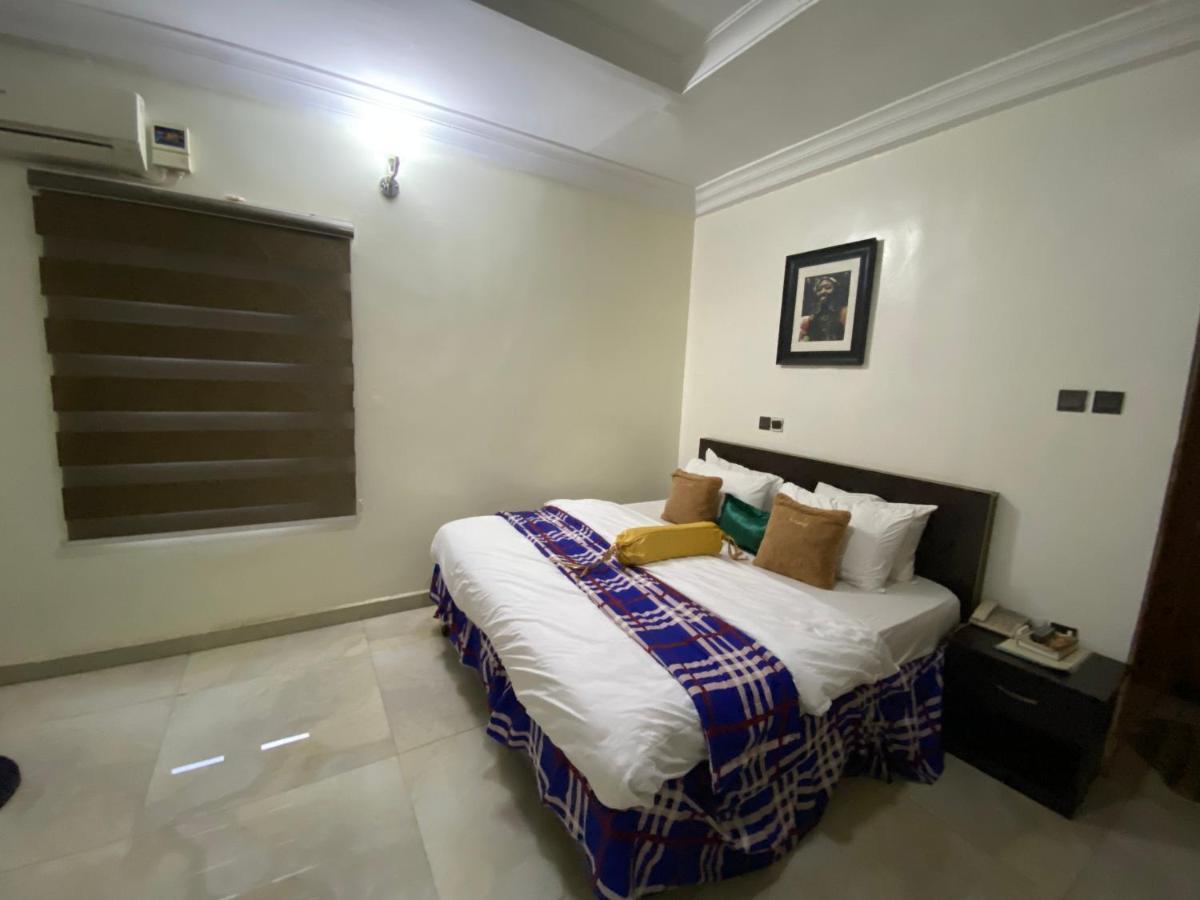 Nue-Crest Hotels & Suites إينوجو المظهر الخارجي الصورة