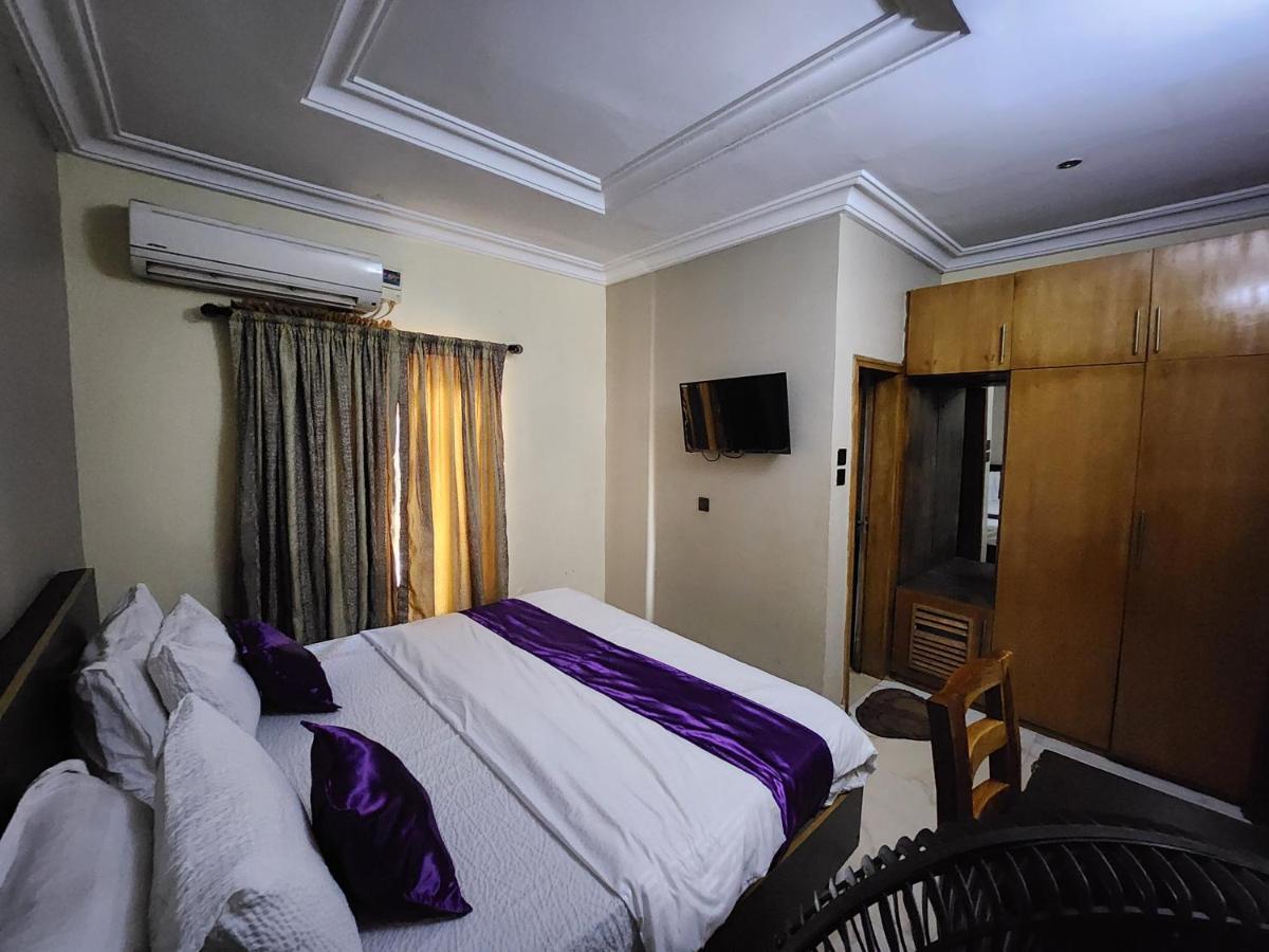 Nue-Crest Hotels & Suites إينوجو المظهر الخارجي الصورة