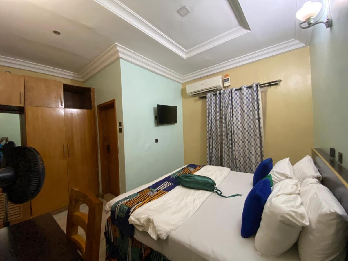 Nue-Crest Hotels & Suites إينوجو المظهر الخارجي الصورة