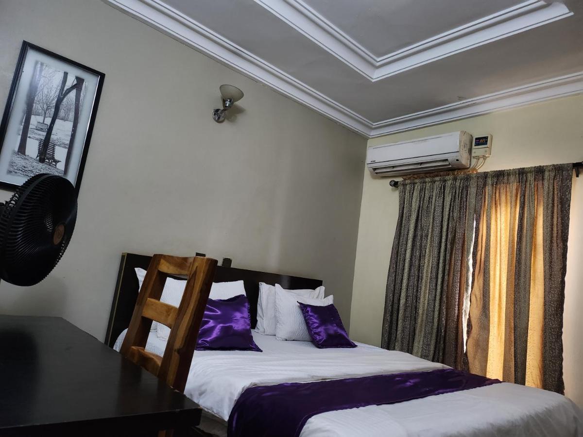 Nue-Crest Hotels & Suites إينوجو المظهر الخارجي الصورة