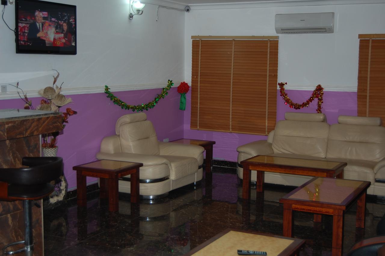 Nue-Crest Hotels & Suites إينوجو المظهر الخارجي الصورة